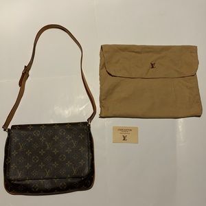 Louis Vuitton Monogram shoulder Bag